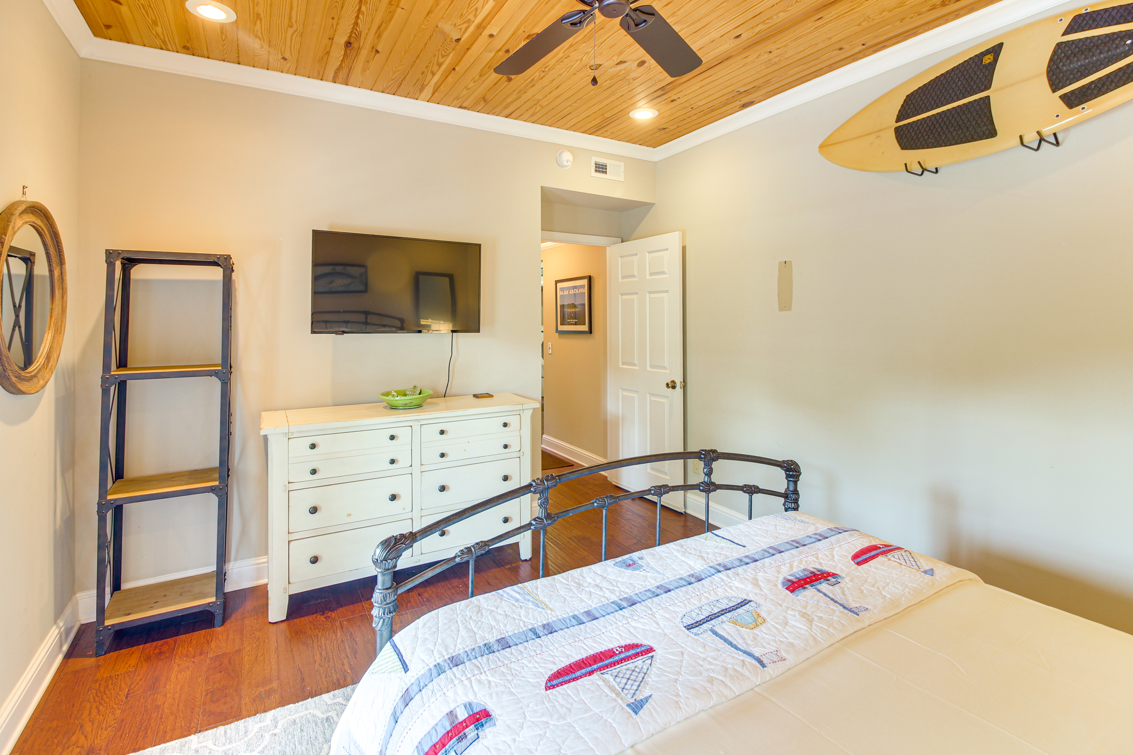 Lake View Home in Silver Point: Walk to Marina