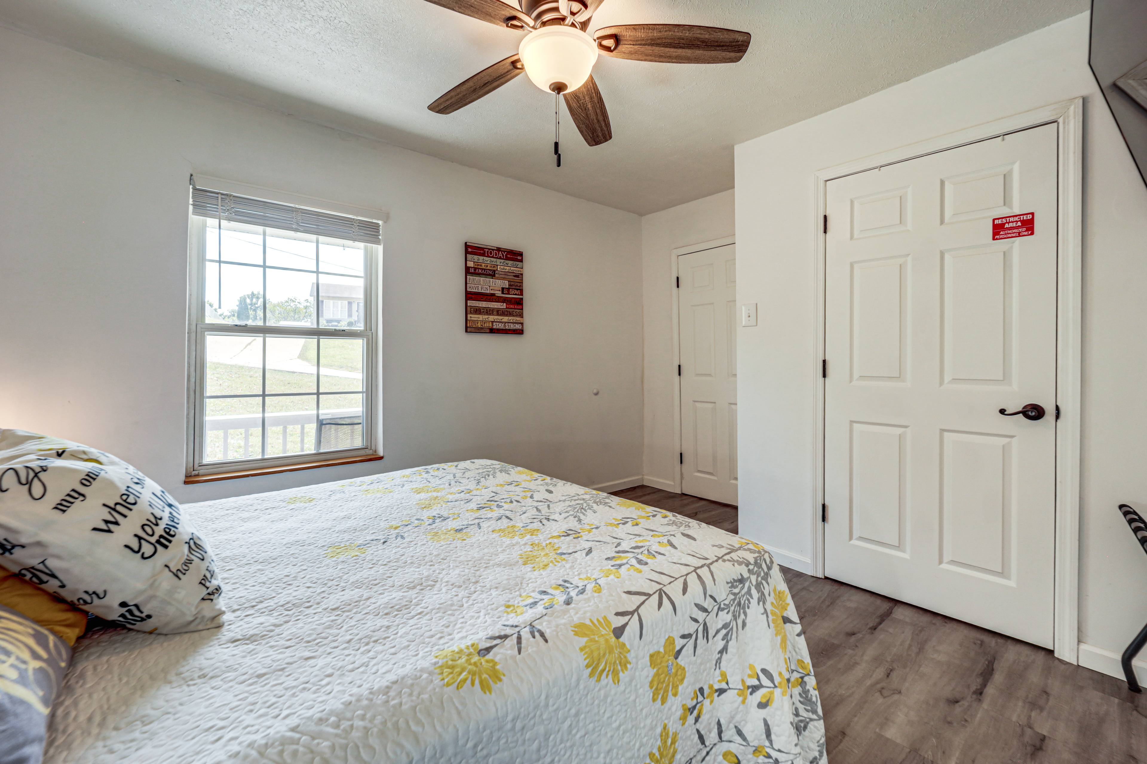 Walk to Main Street! Family Home in Williamstown