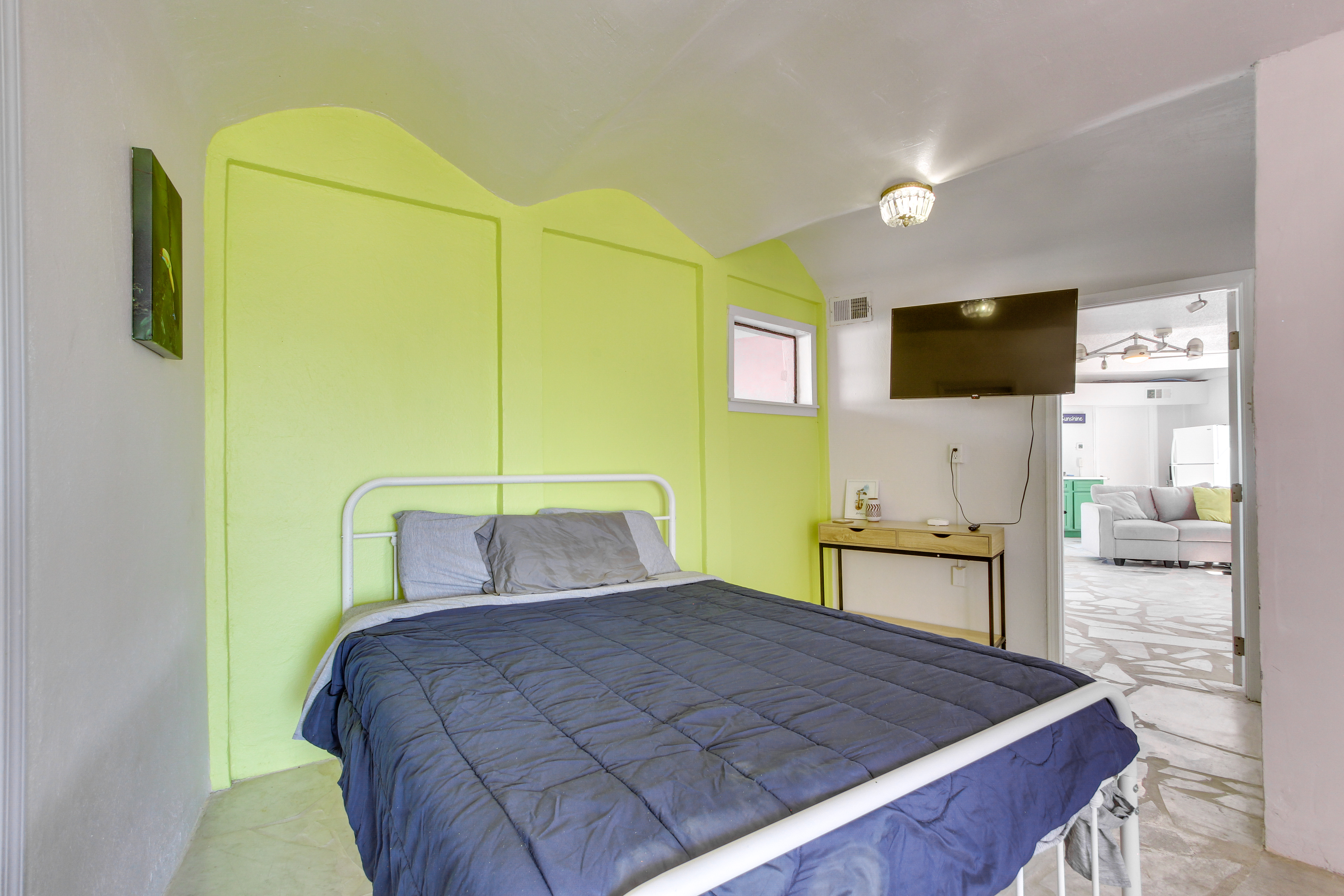 Walk to Beach: Unique Family Gem in Pass Christian