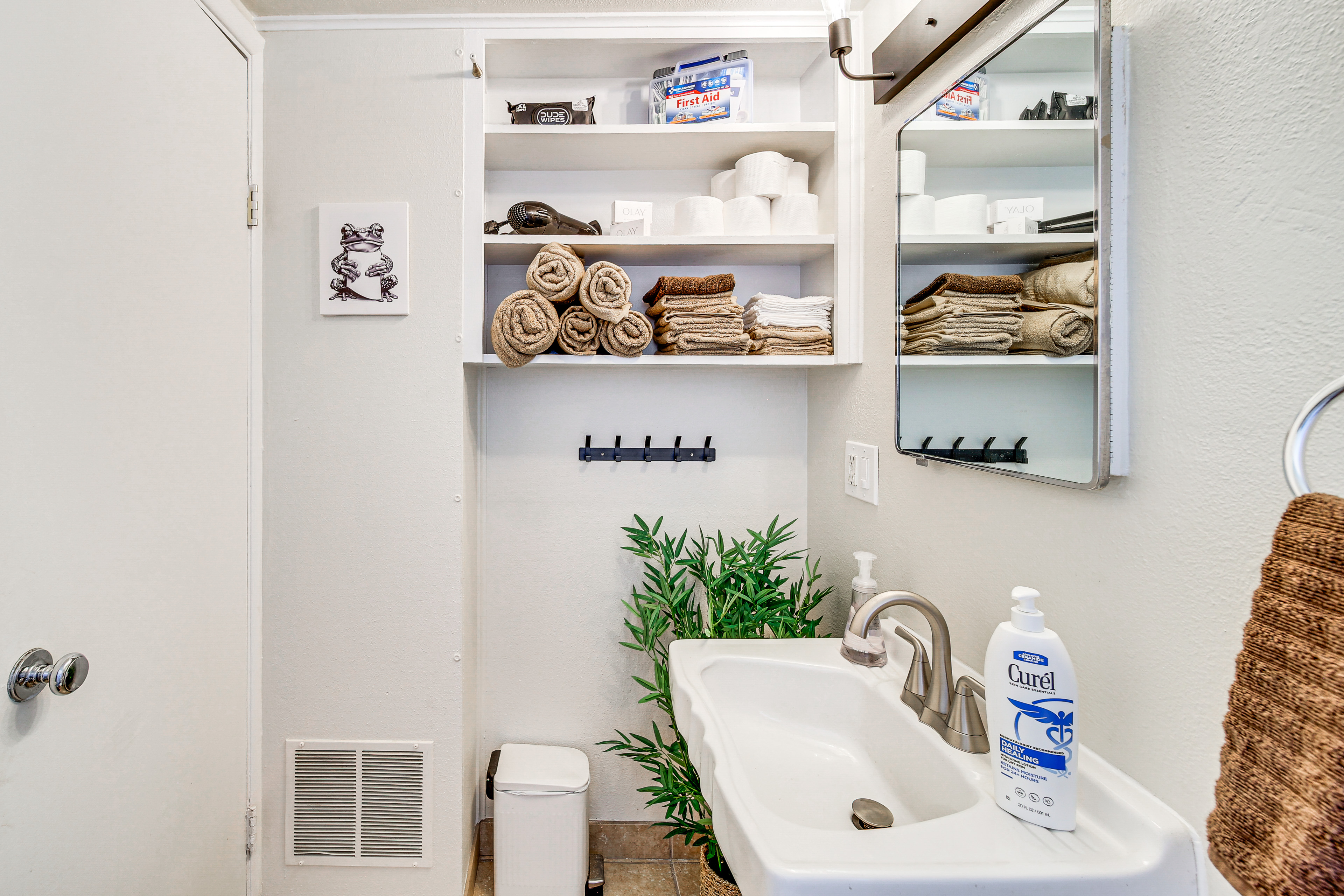 < 1 Mi to Camel's Back Park: Boise Getaway!