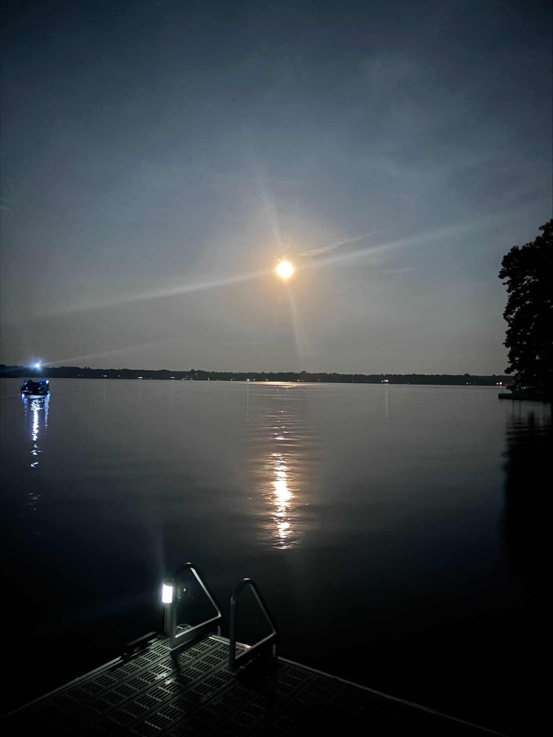 Waterfront dream cottage with hot tub, pool table, and fire pit