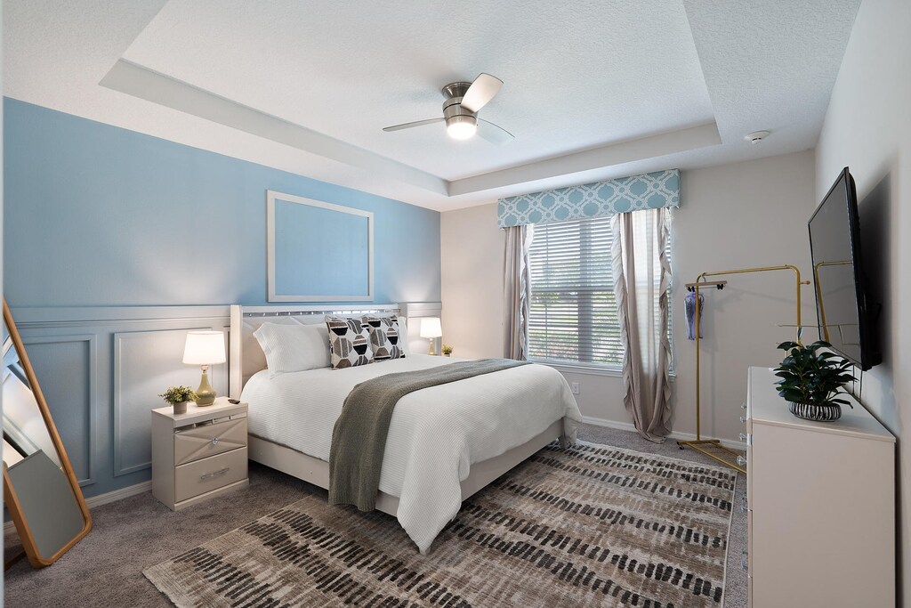 Master King Bedroom 1 Downstairs Attached Bathroom