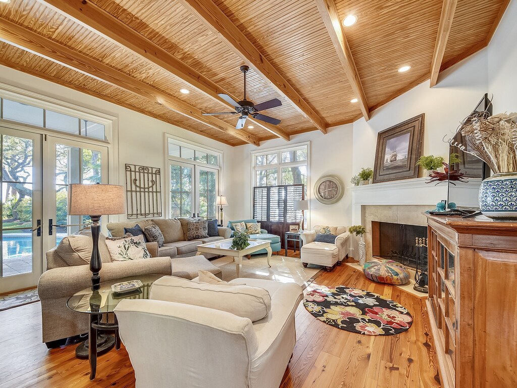 Comfortable Family Area at 30 Canvasback