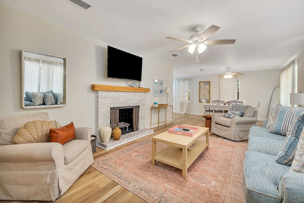 Spacious living room!