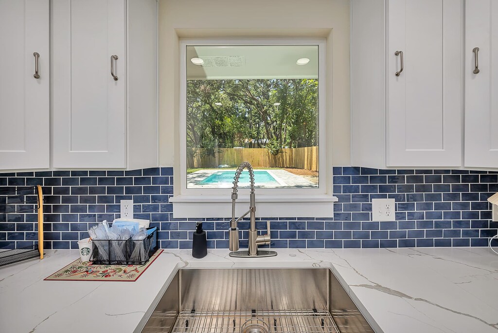 The kitchen overlooks the pool!