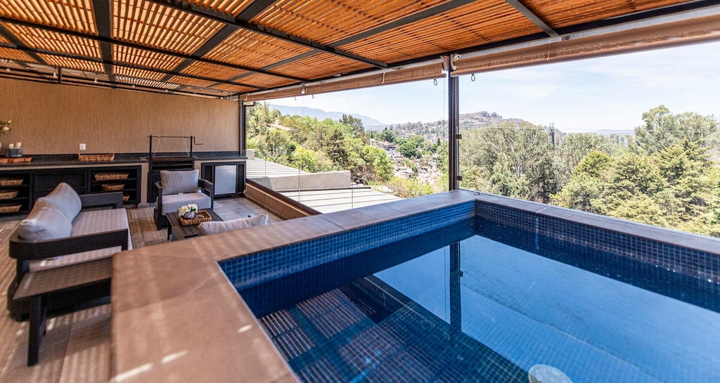 Terraza con asador y Jacuzzi MB