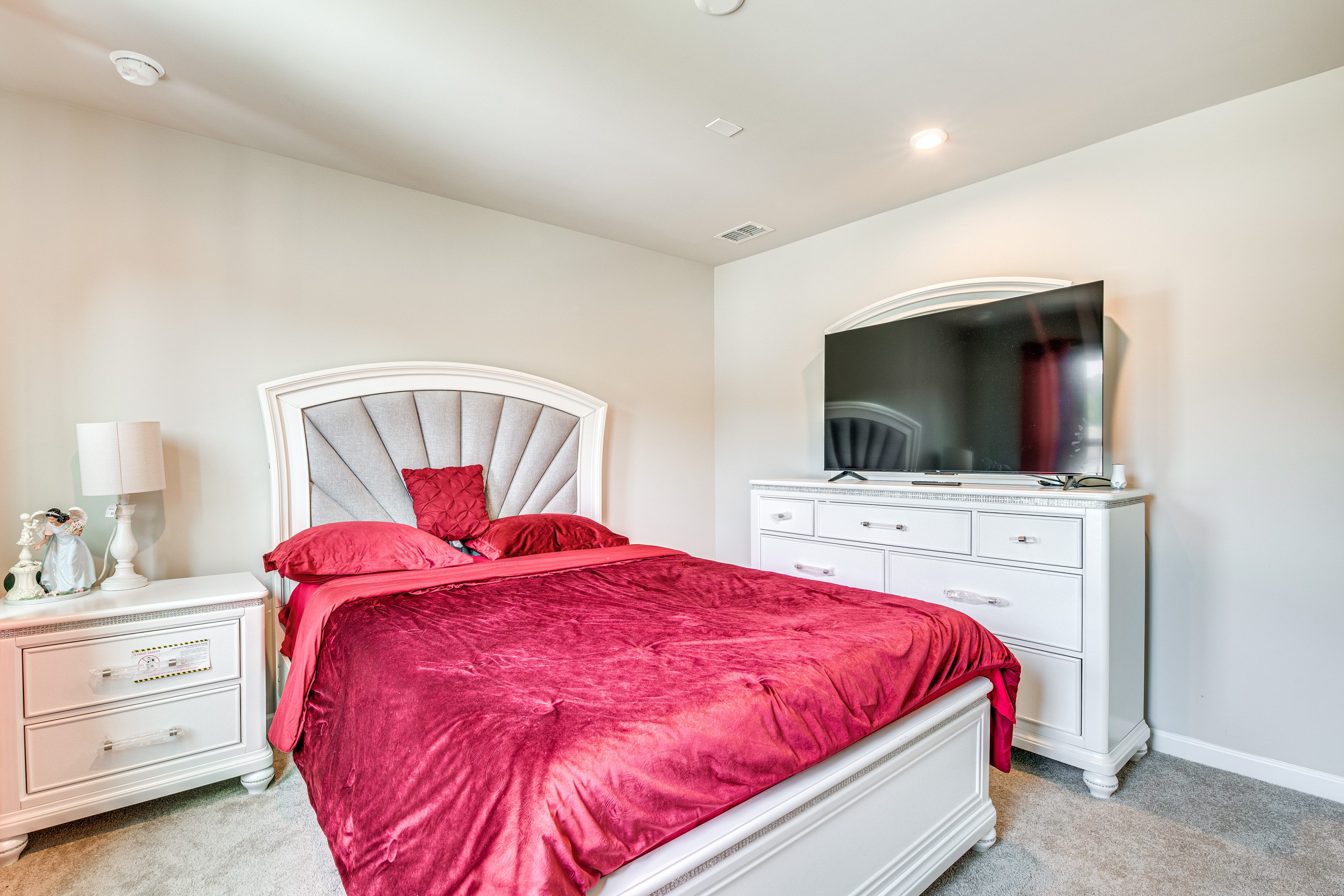 11 Mi to Dtwn: Luxe Atlanta Retreat w/ Deck & Yard