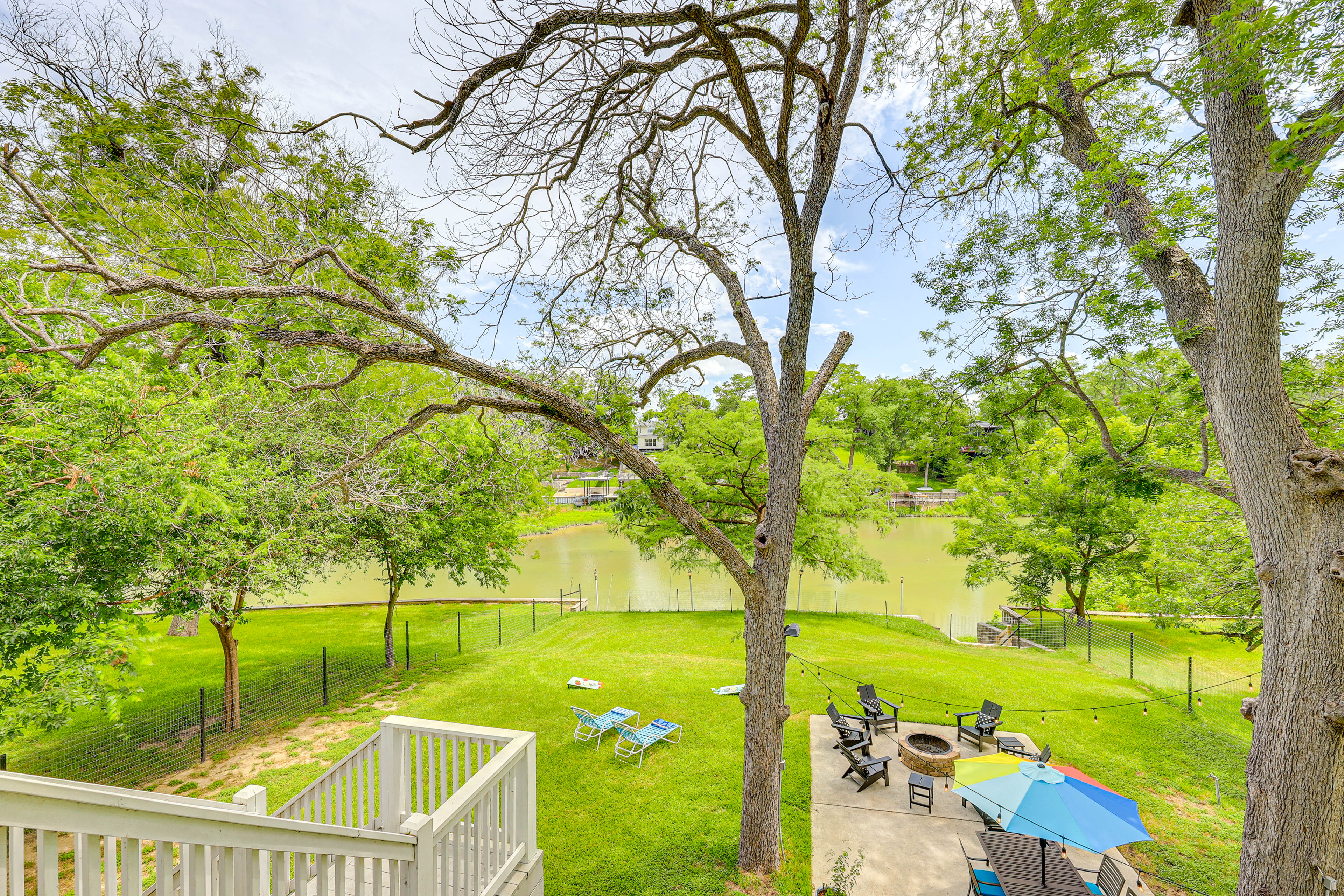 Fire Pit + Ping-Pong: Home on Guadalupe River!