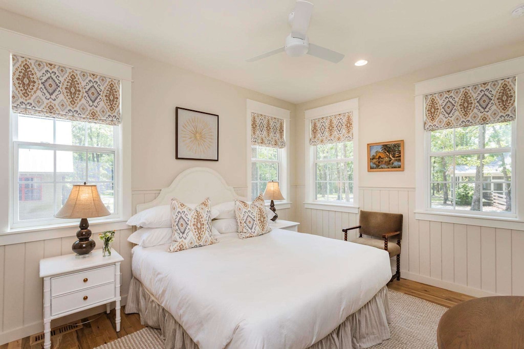 Bedroom 1: King Bed w/en suite Full Bathroom