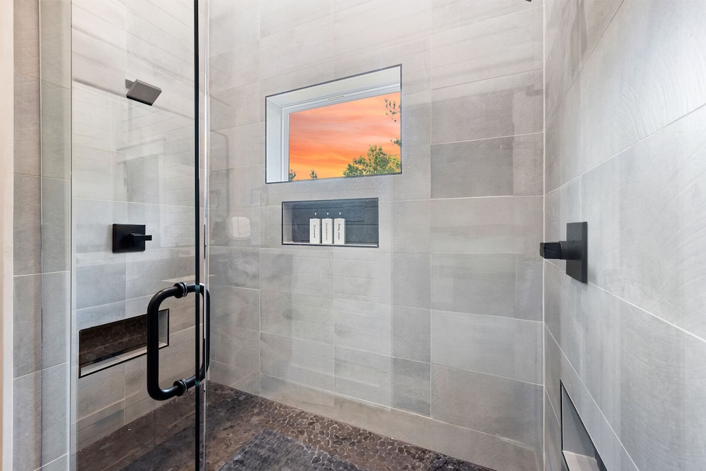 Full stand up shower