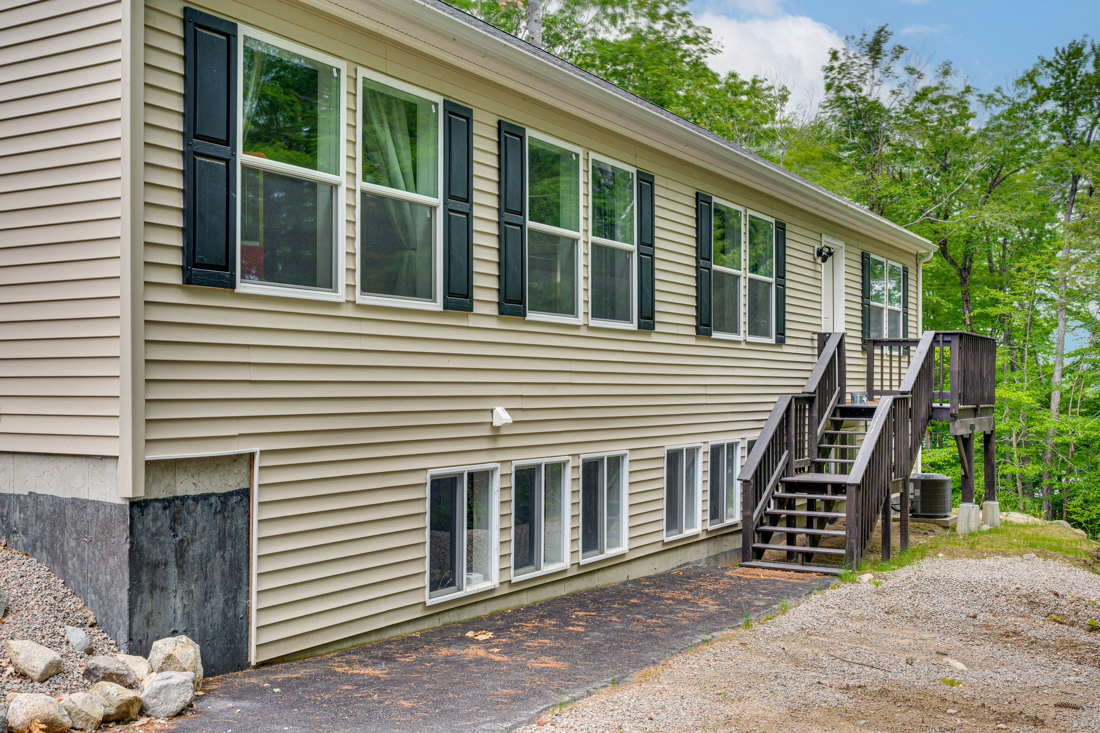 10 Mi to Echo Lake: Wooded Escape w/ Grill!