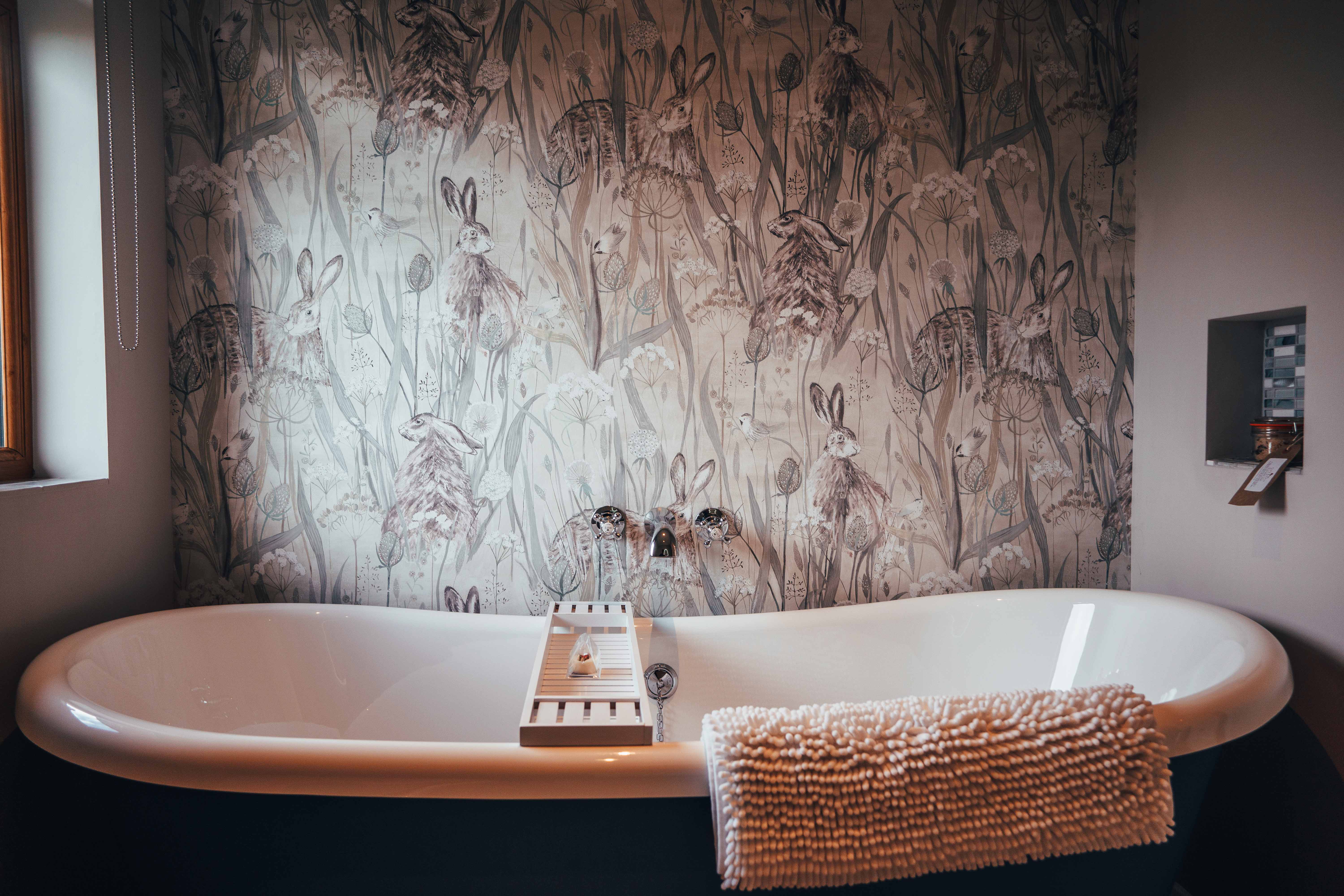 Efail Glyndŵr by Birch Stays 