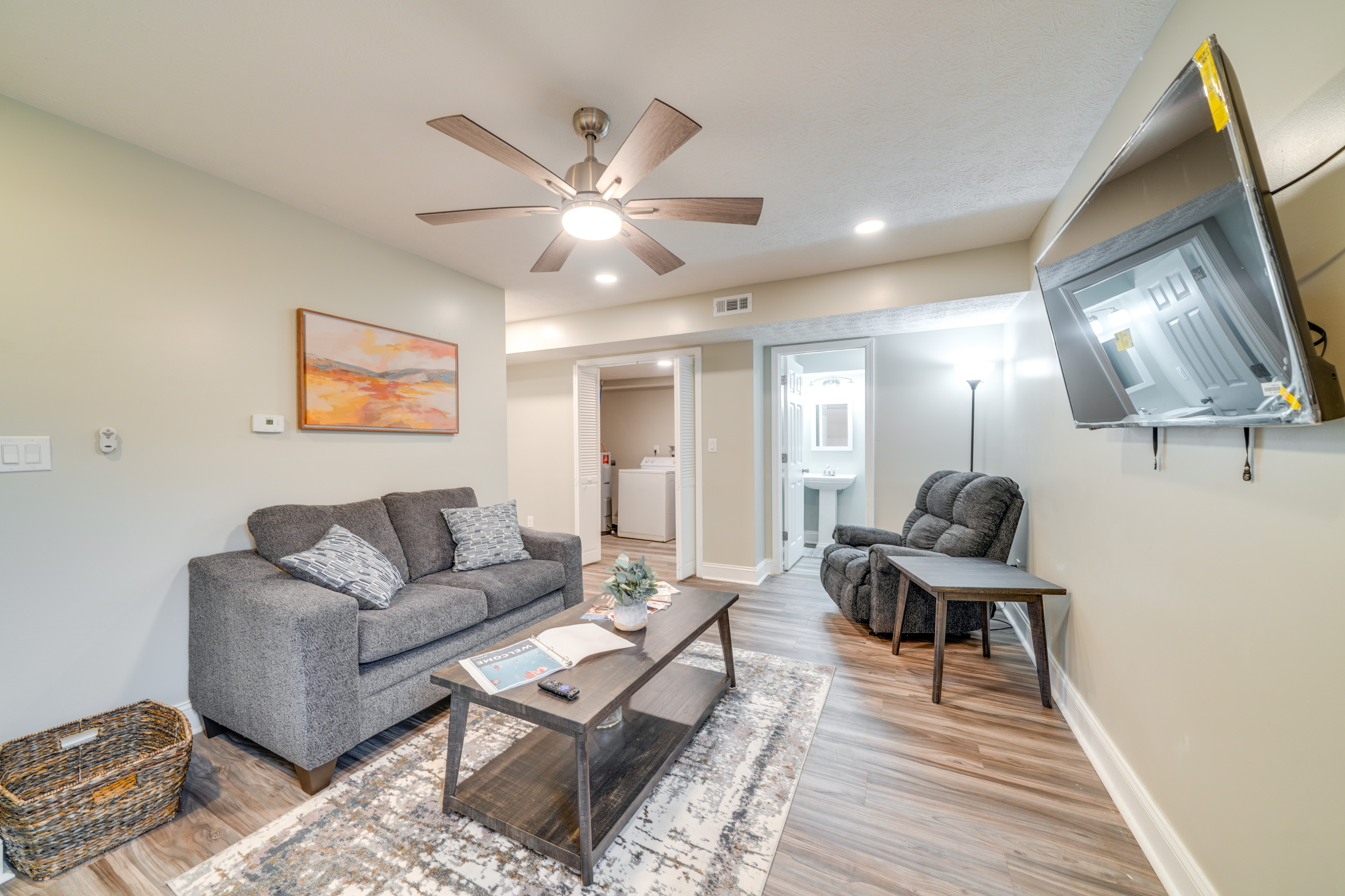 Walk to Mellwood Art Center: Home w/ Private Deck!