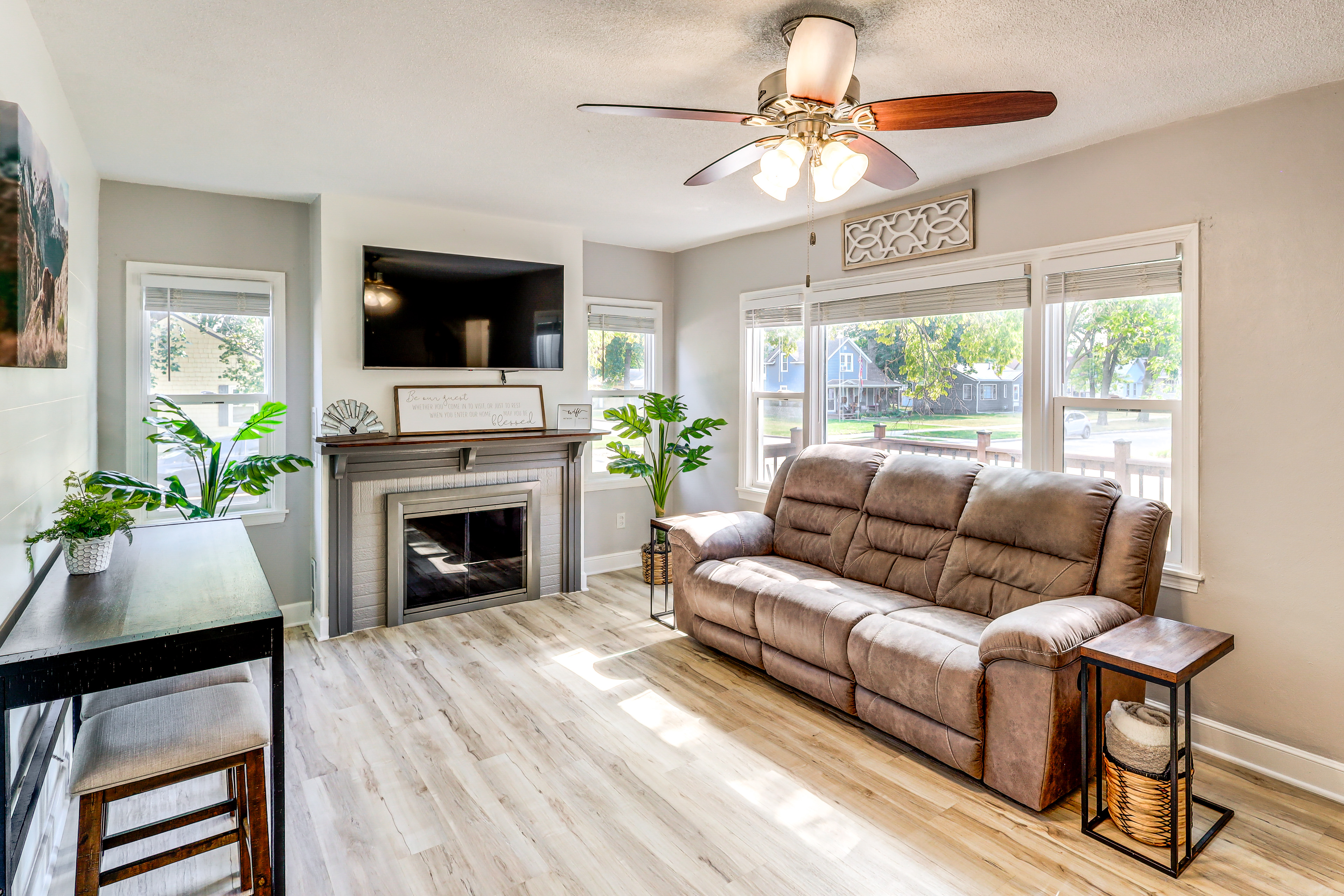 Half-Mi to Dtwn Yankton & River: Charming Home!