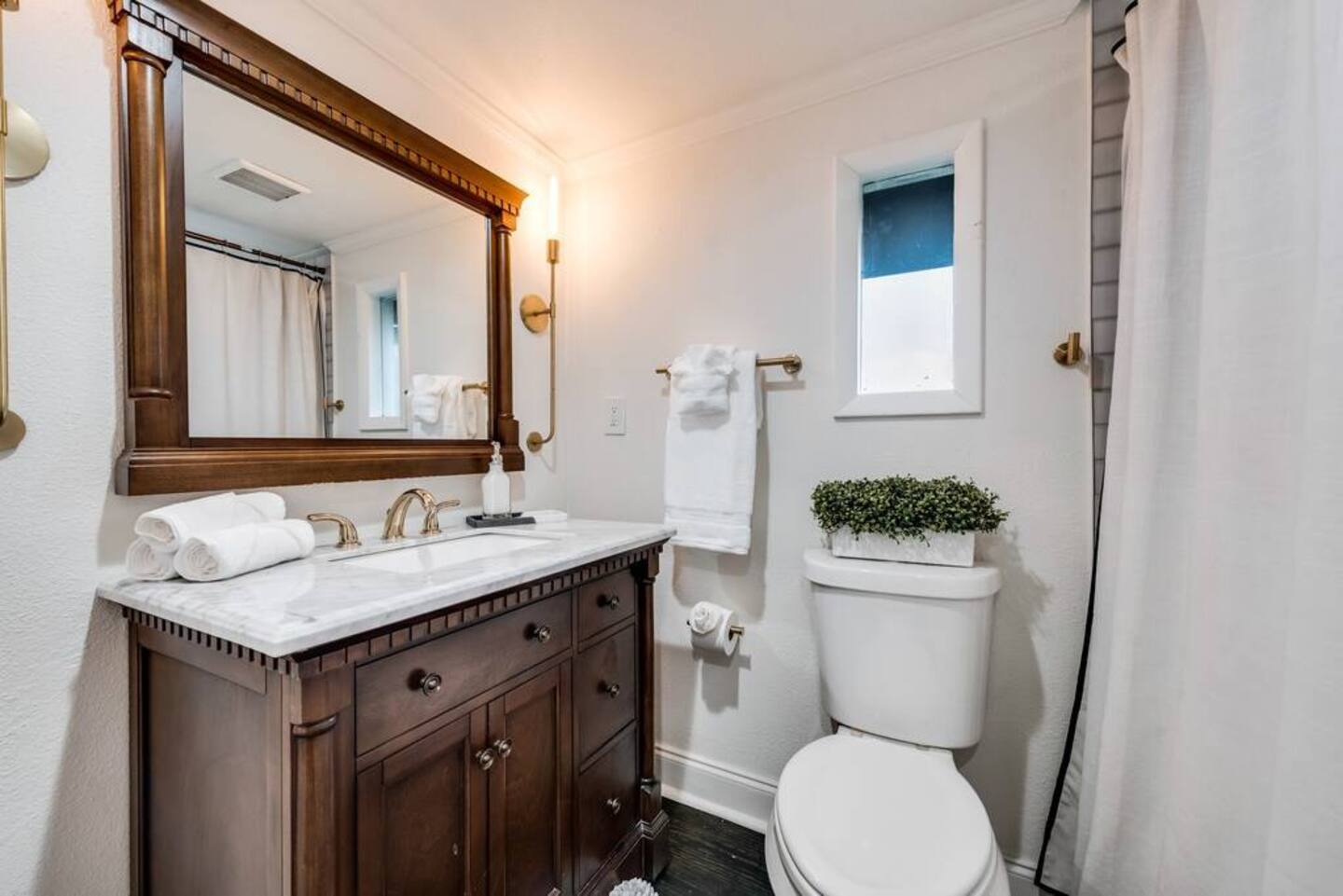 Spacious Historic Stay | Huge Private Balcony