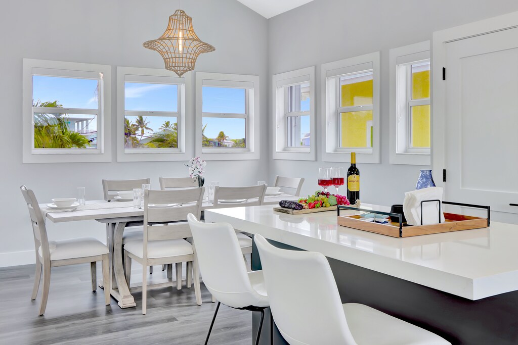 Dining area + kitchen counter seating.