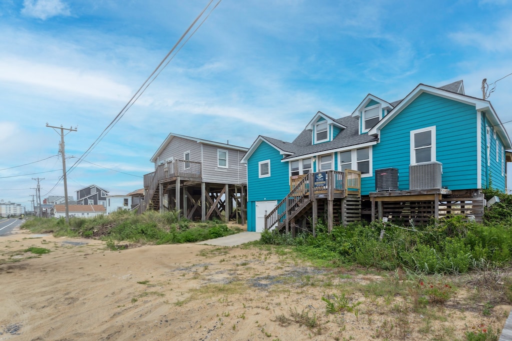 Step right out onto the sand at Alwright Alwright Alwright!
