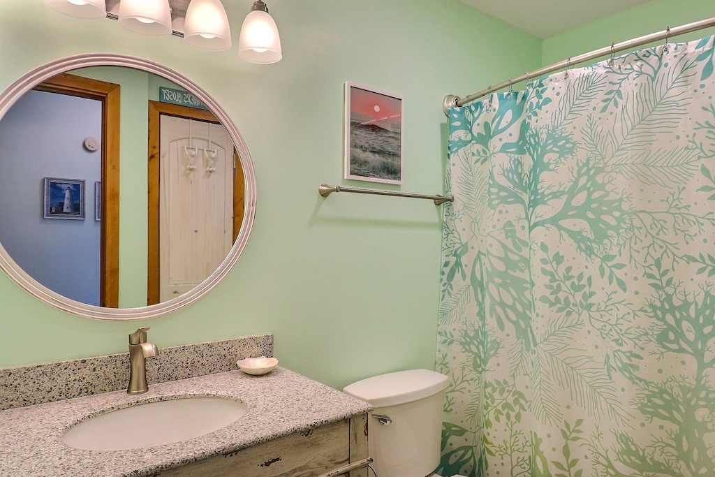 The Full Hallway Bathroom offers comfortable and convenient easy access.