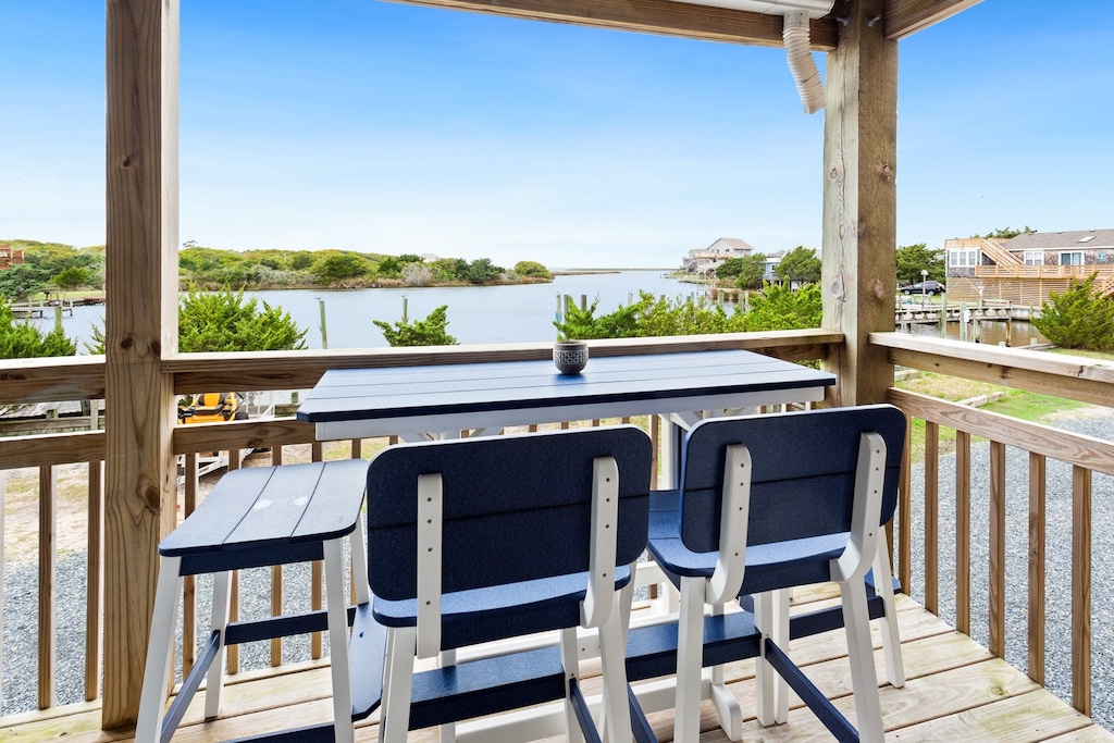 Head outside to the covered deck where you can relax and savor breathtaking views of Pamlico Sound while you dine!
