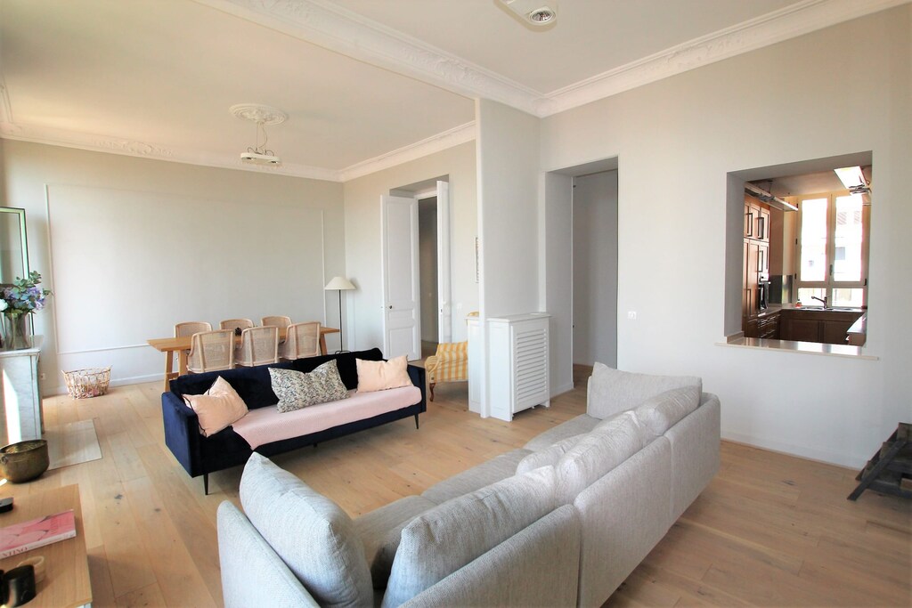 large living room of 52 sqm