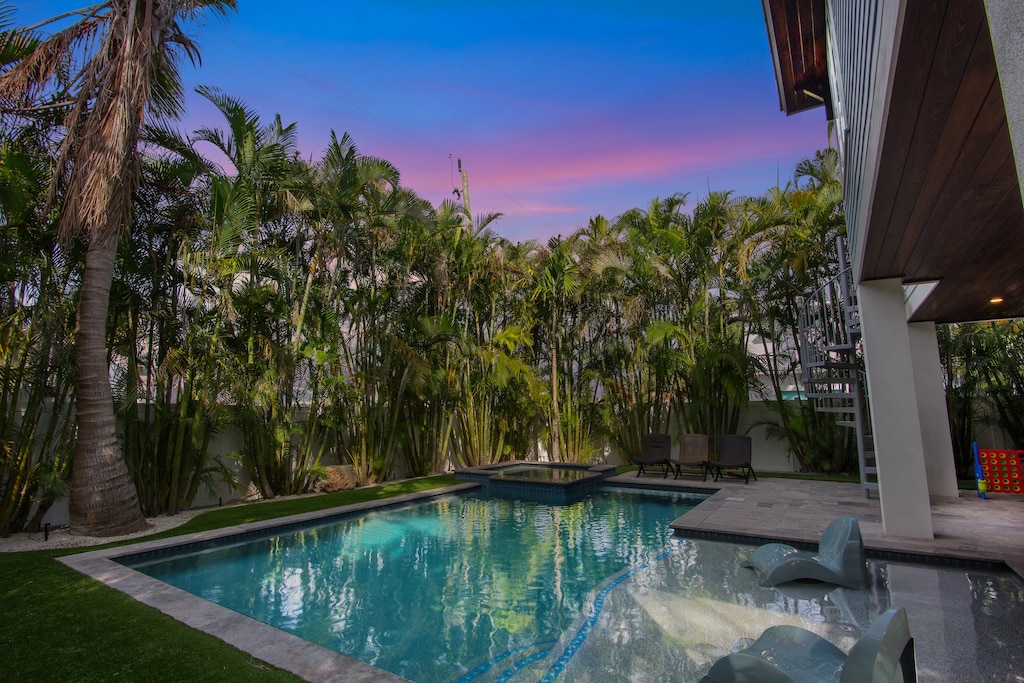 Private Pool and Spa