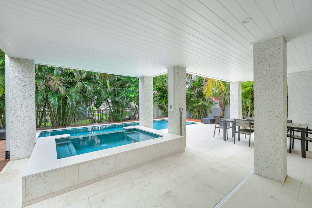 Sea Gal - AMI Locals