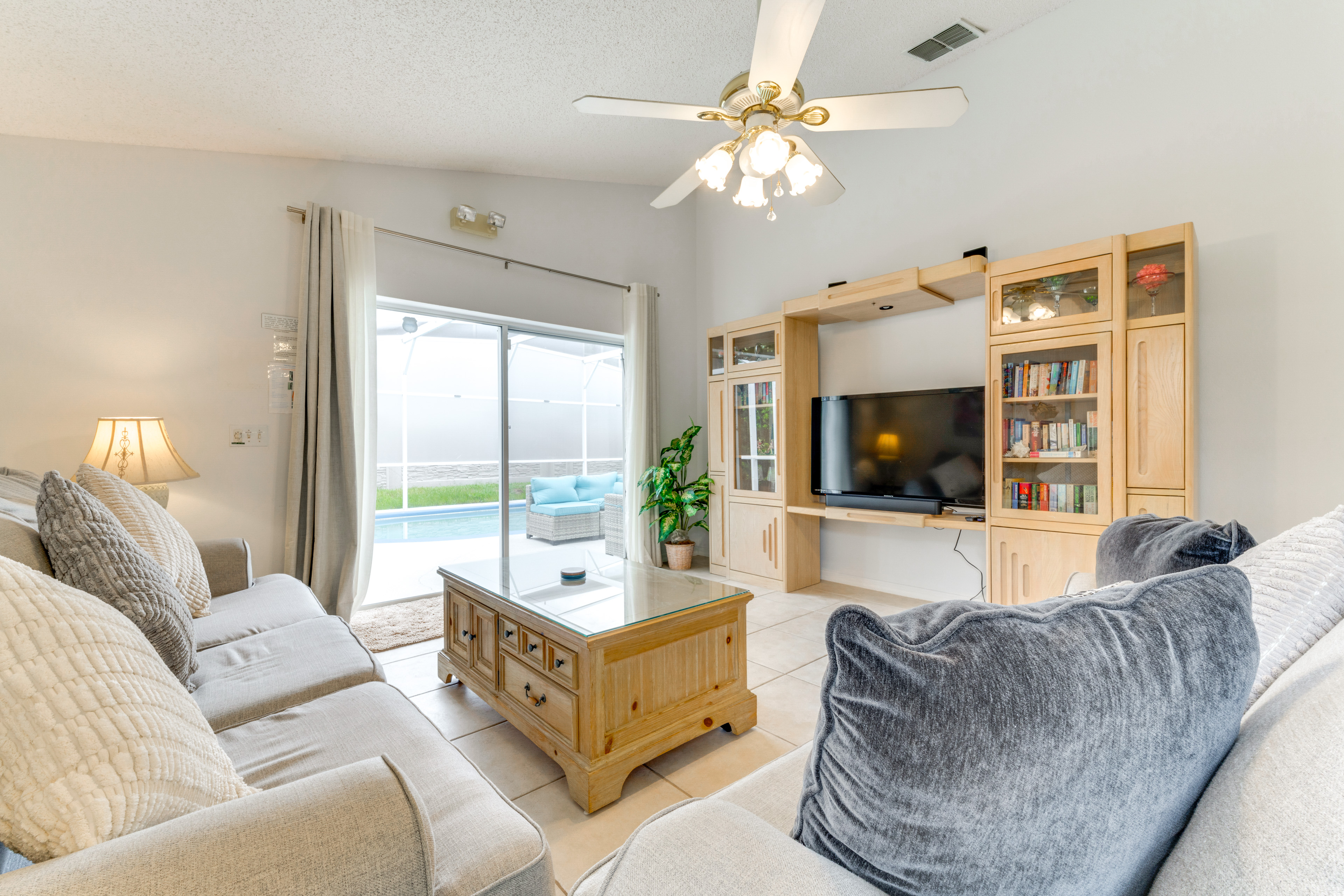 4 Mi to Disney: Home w/ Pool Table, Outdoor Oasis!