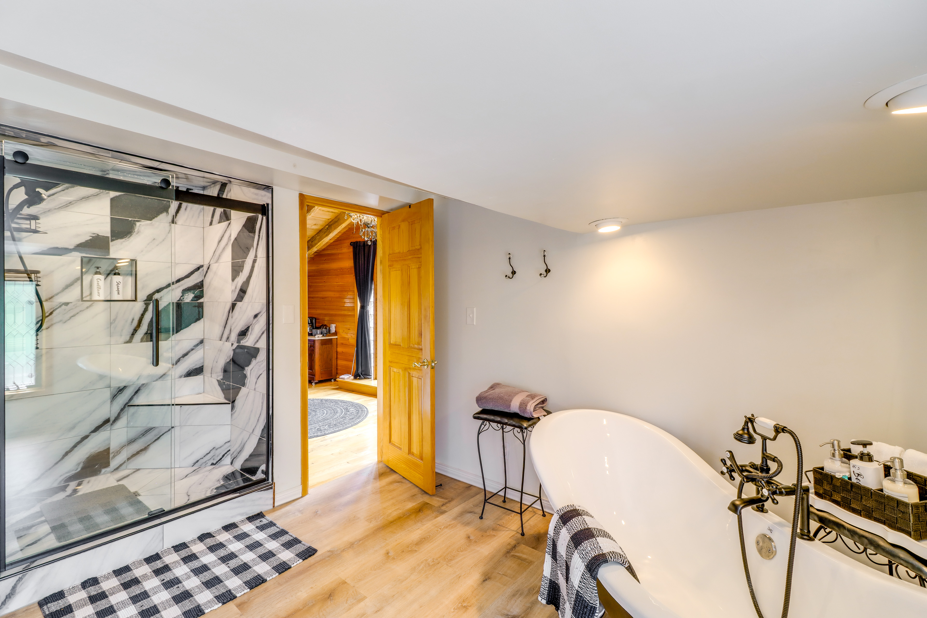 3,000 Sq Ft + Game Room: Ozarks Serenity Cabin!