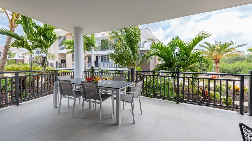 New Construction Luxury Apartment for Rent in Curacao with Pool Access on a Golf Resort, Photo 4-1