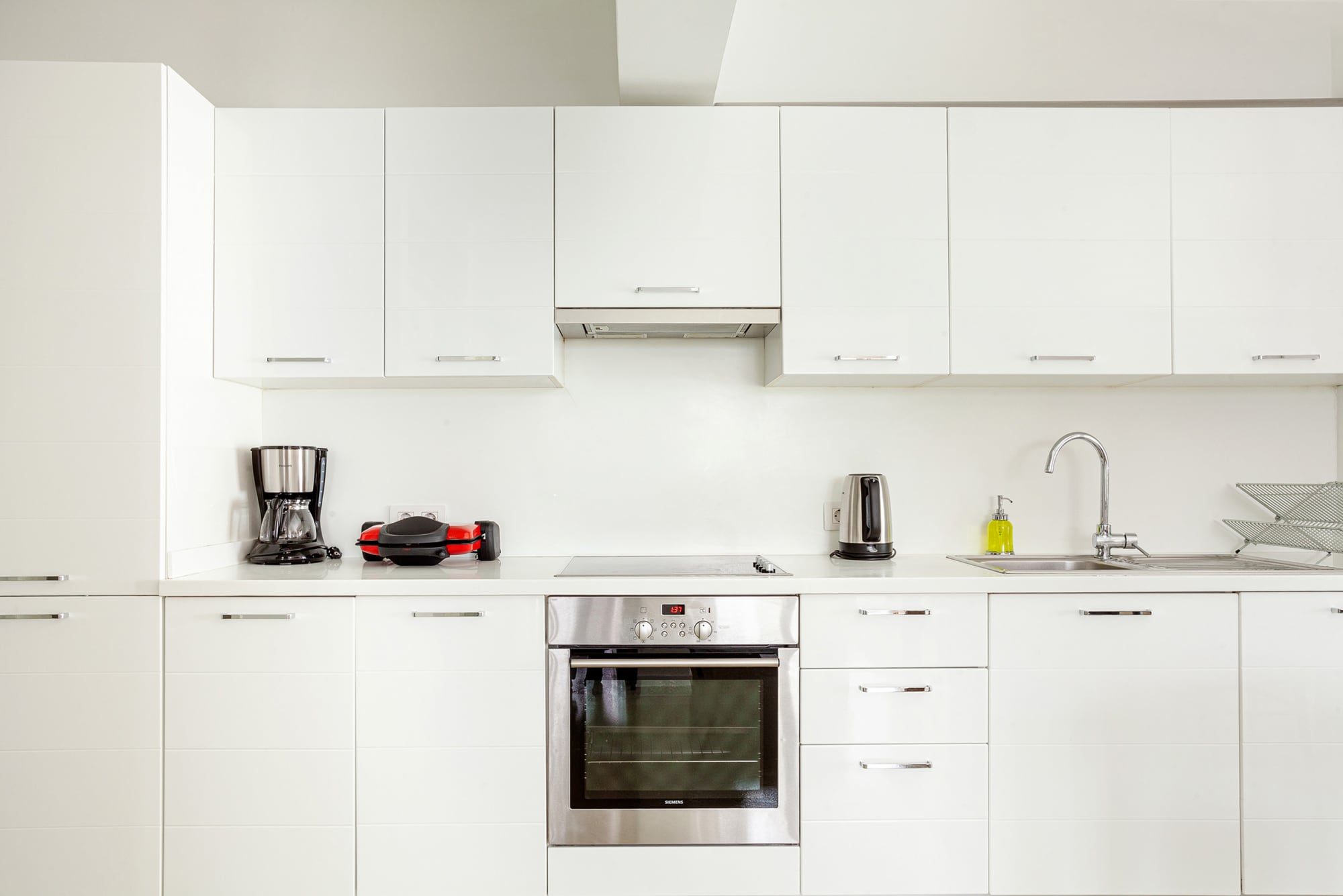 Stylish One-Bedroom with a Private Terrace for Relaxing Outdoor (A16)