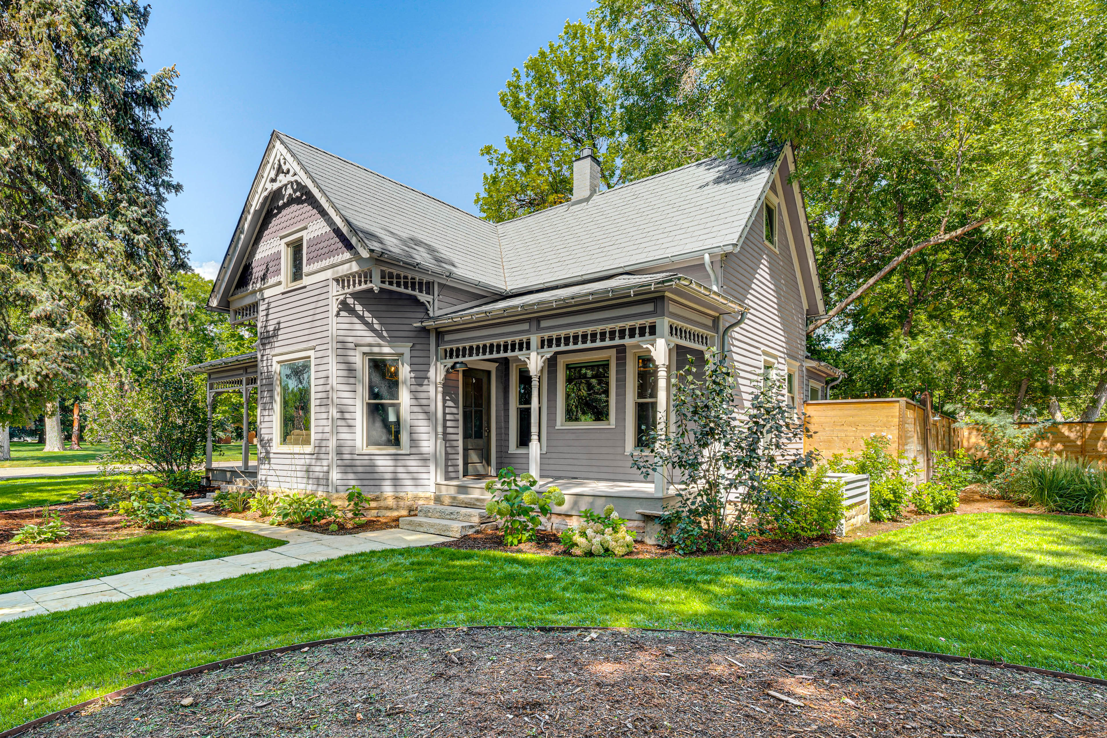 Downtown Walkability - 'The Purple House'