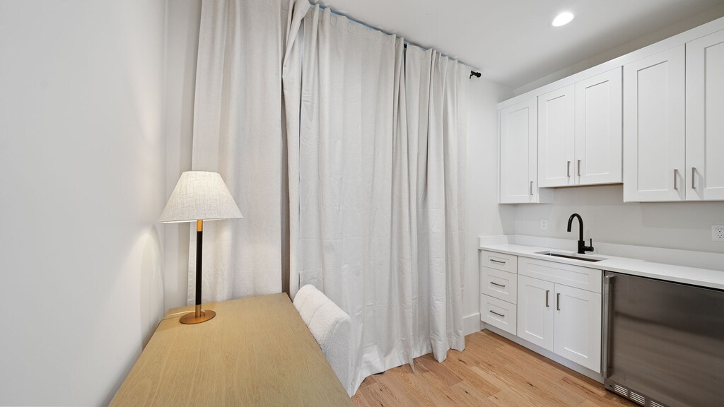 Sand Wand | Primary King Ensuite | Office Space & Wet Bar | 3rd Floor