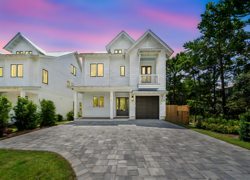 Sand Wand |  Private Pool & Spa | 7 Minute Walk To Beach Access | 4 House Bikes