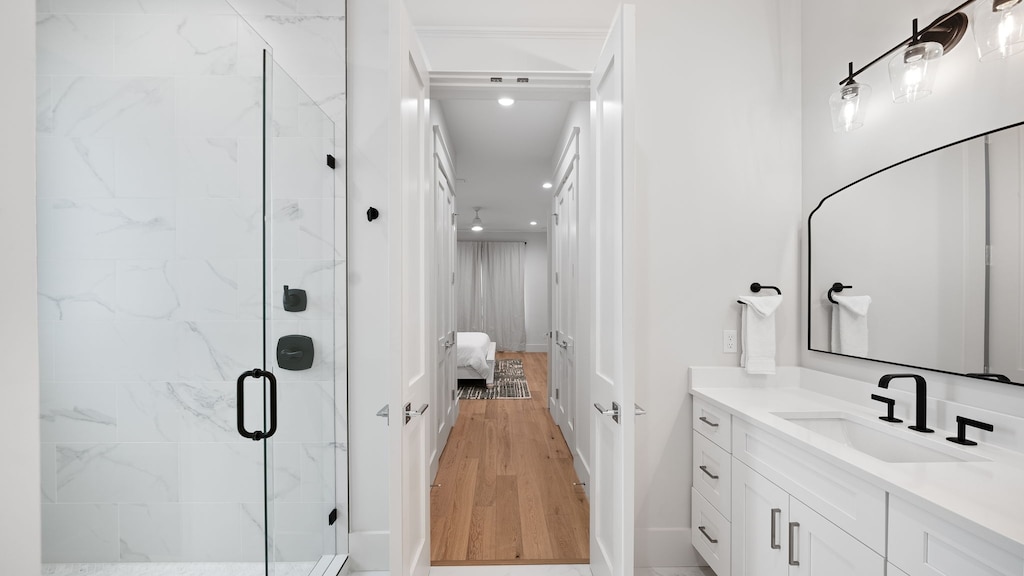 Sand Wand | Southwest King Ensuite Bathroom | Dual Vanity | 2nd Floor