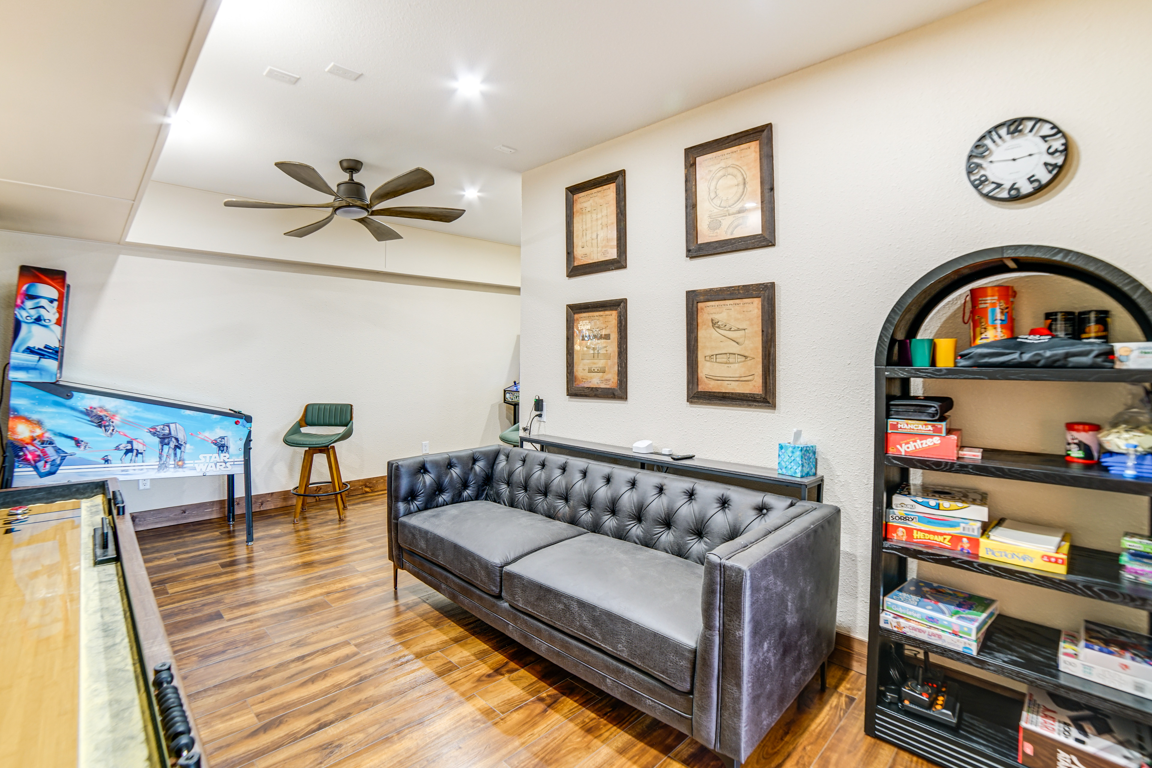 Waterfront Clear Lake Home w/ Game Room & Deck!