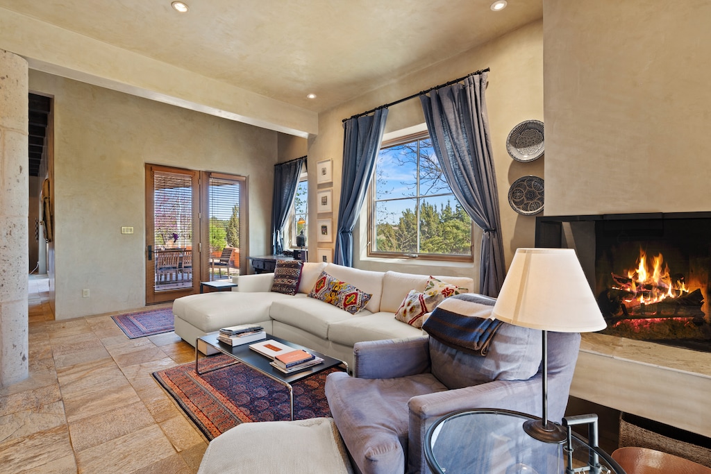 Kitchen Sitting Area