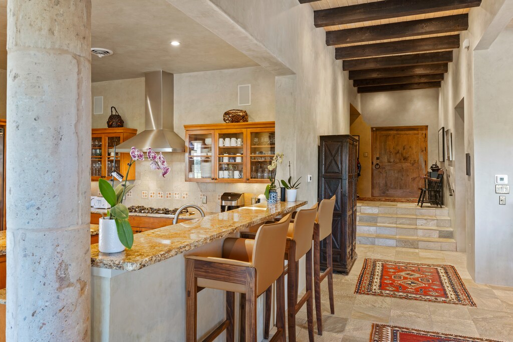 Kitchen and Counter Seating