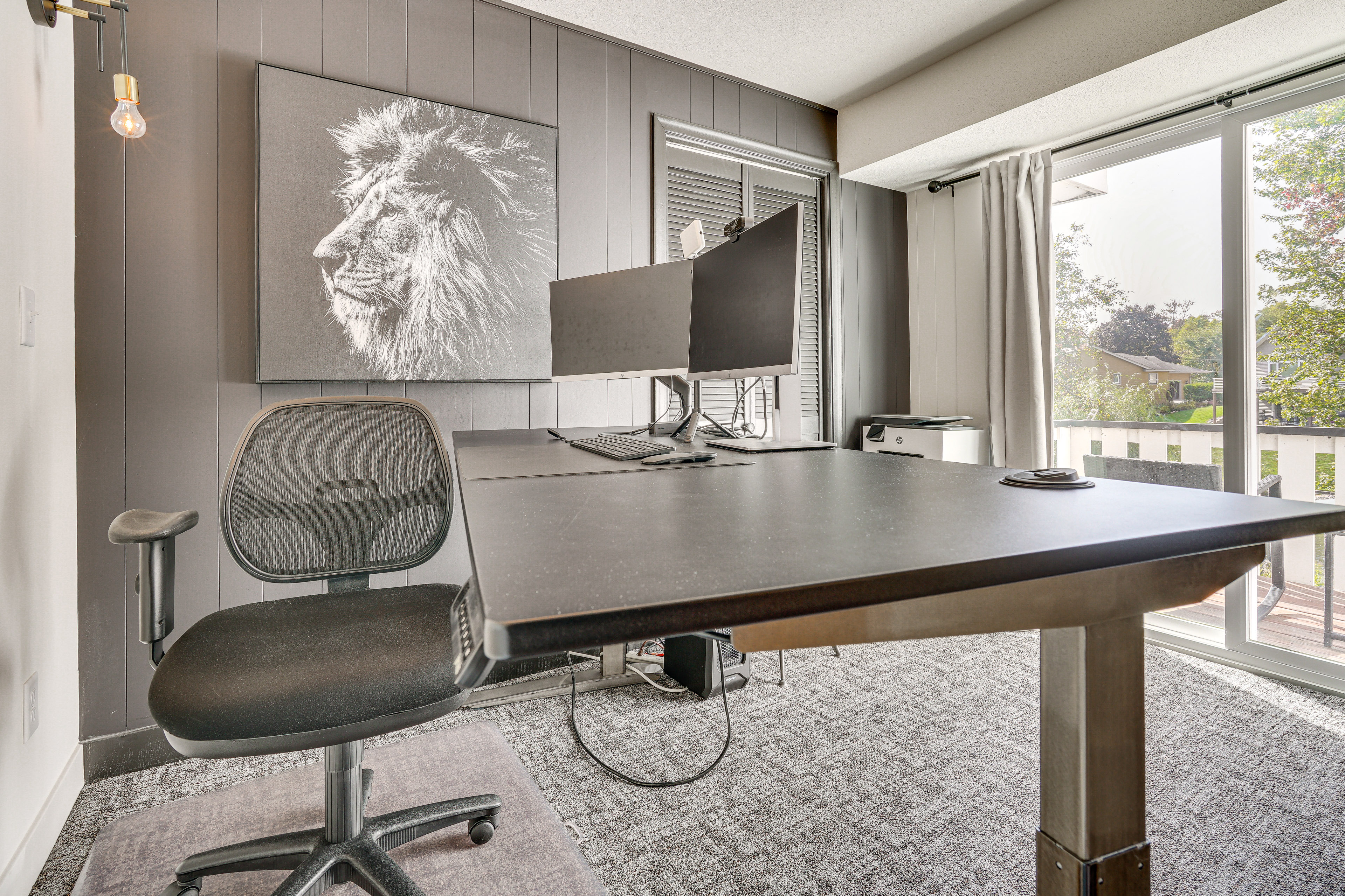 Cabin w/ Halstead Bay Access: Hot Tub, Sauna, Dock