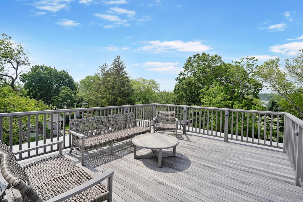 Spacious deck for outdoor dining
