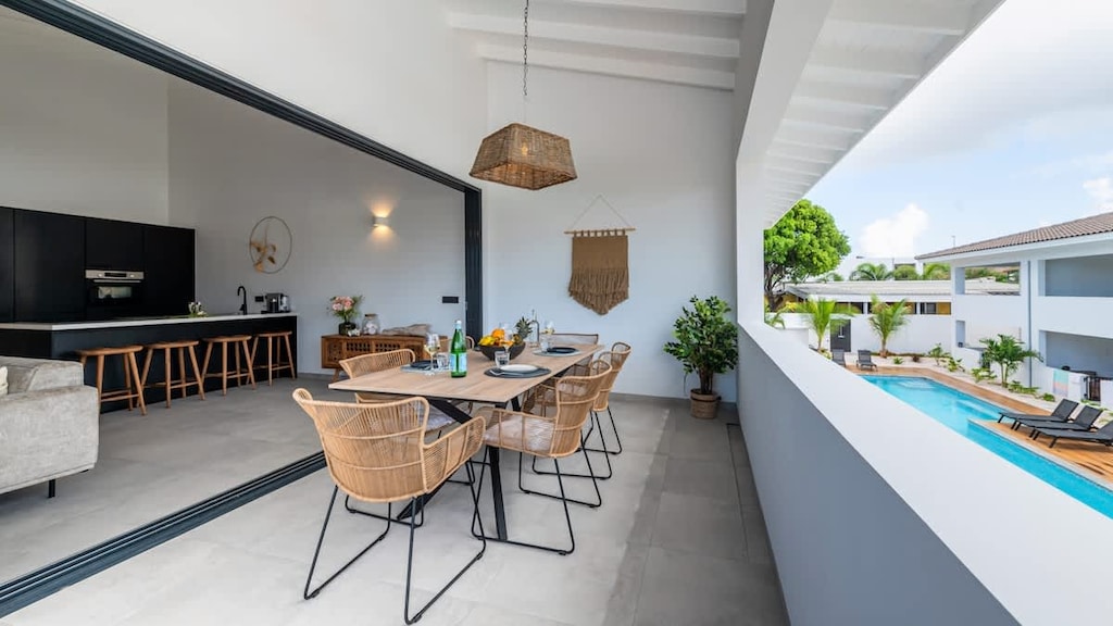 Luxury 2-bedroom Apartment on Curacao with Pool, 14