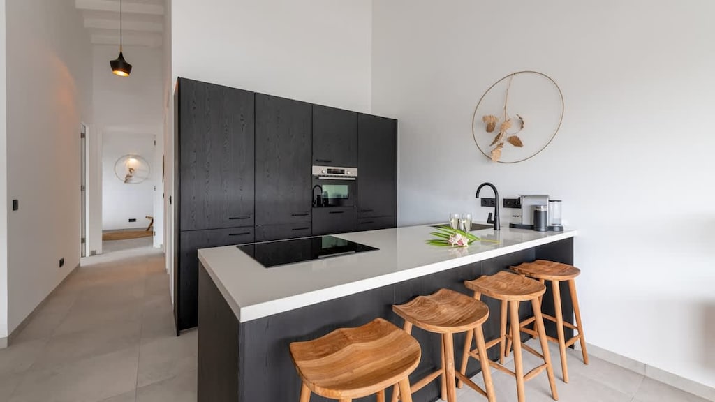 Luxury 2-bedroom Apartment on Curacao with Pool, 5