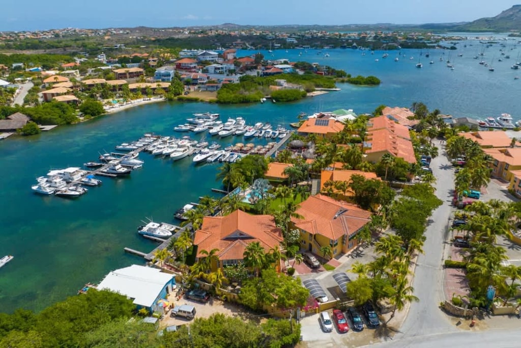 Tropical Penthouse next to the Water, Photo 26