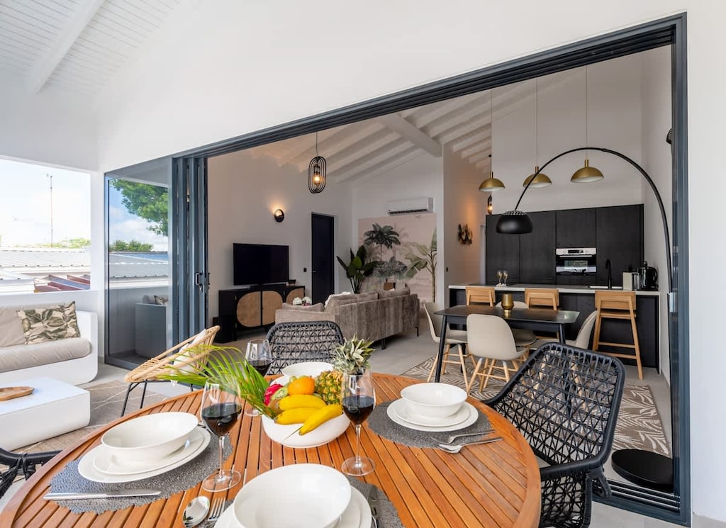 Luxury Apartment for Rent in Curacao with Two-bedrooms and Pool Access, Photo 14