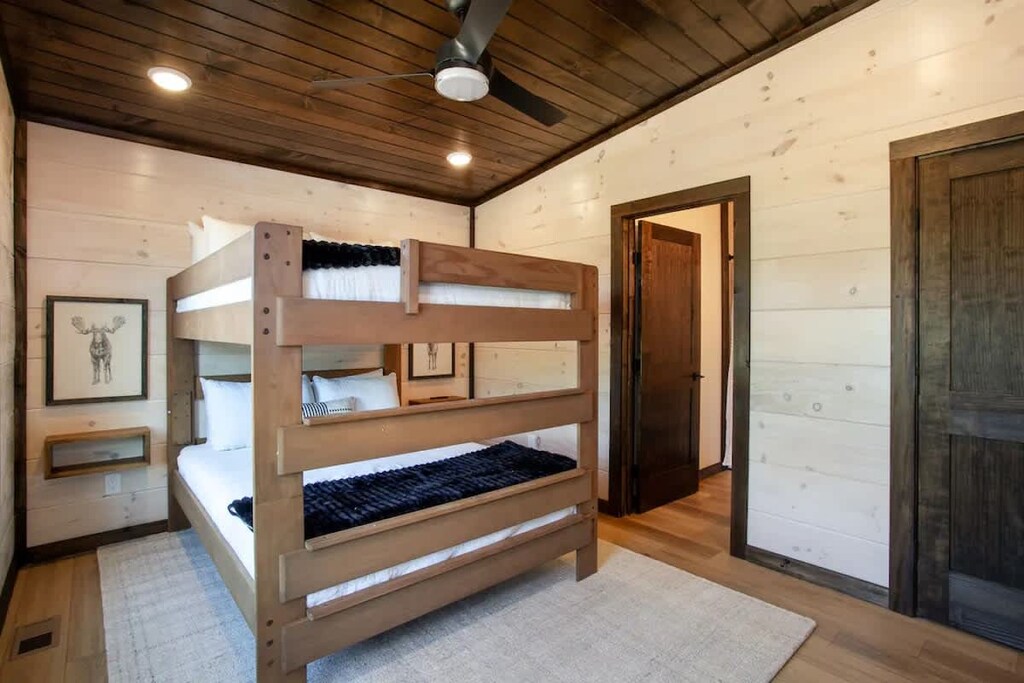 131f4a82-b1dd-4a48-ad1d-4c2a1e8c3adc