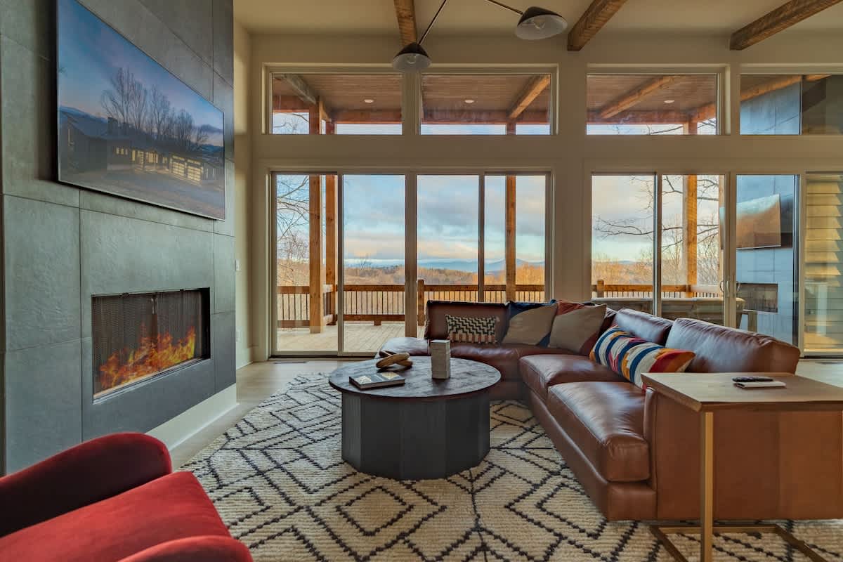 Mountain View Luxury Lodge | Hot Tub Retreat - Home Rental in Morganton