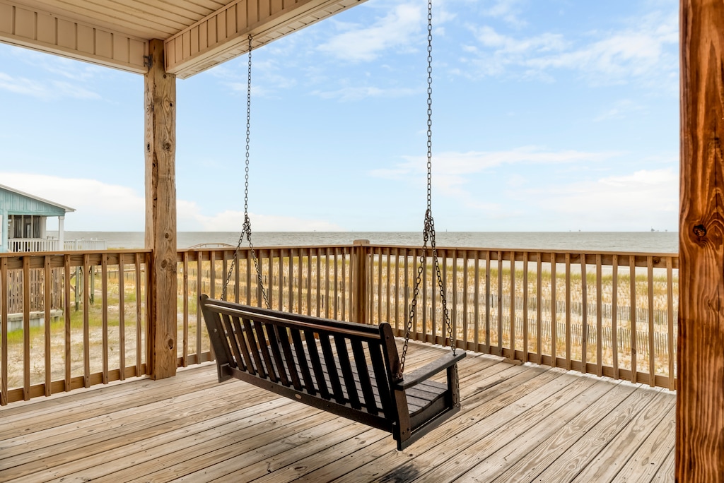 Sea of Love Gulf View Swing