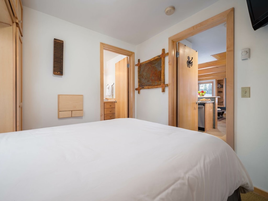 Queen Bedroom with TV