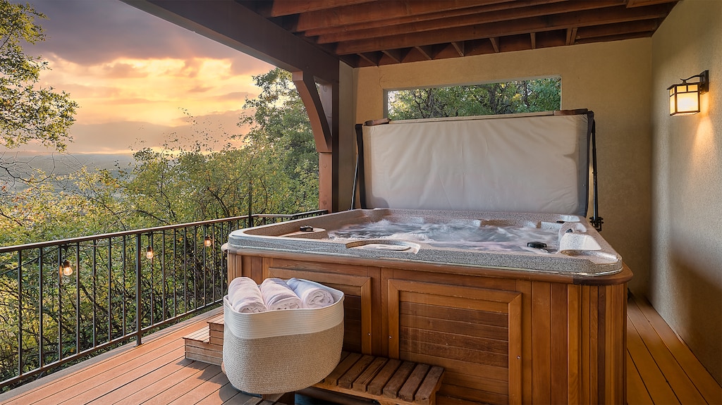 Hot Tub, Lower Level