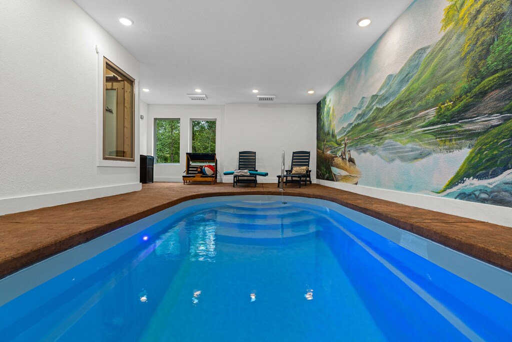 otter-be-swimming-54