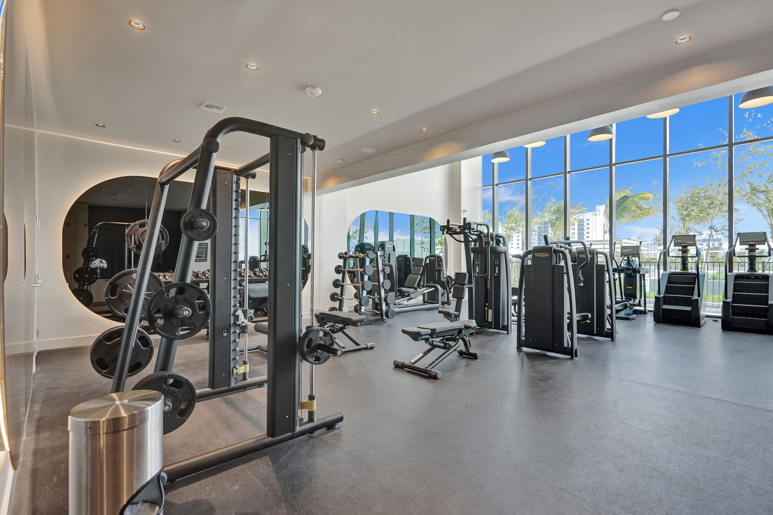 NEW: Chic Miami Beach 2BR/2BA – Walk to Ocean!